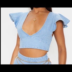 NWT Jean flare sleeve crop